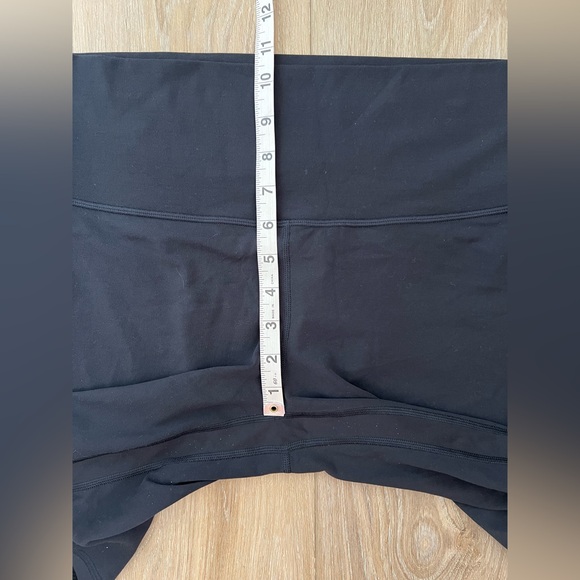 LULULEMON Align High Rise Short 8" Logo EUC - Picture 5 of 12
